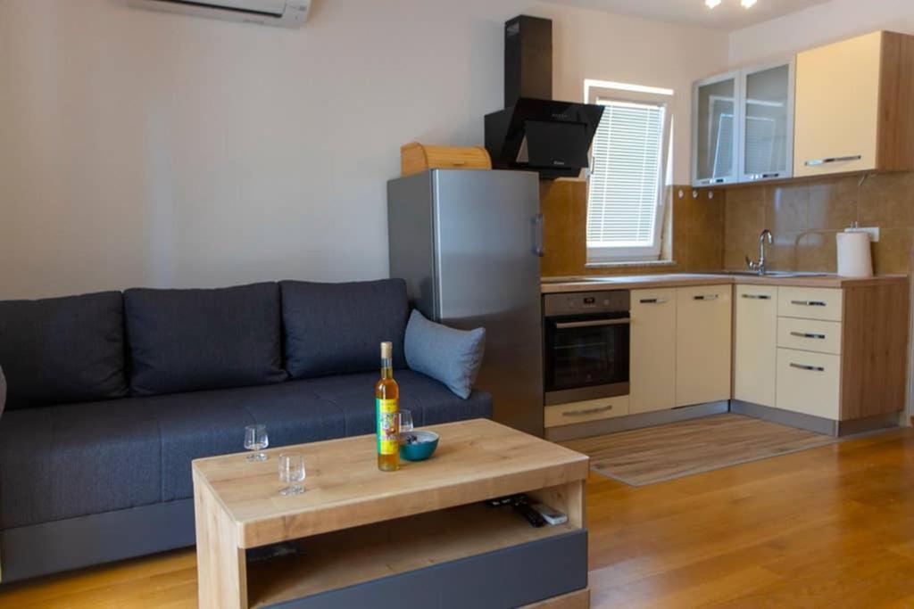 Apartments Vladimir #3 Makarska Eksteriør billede